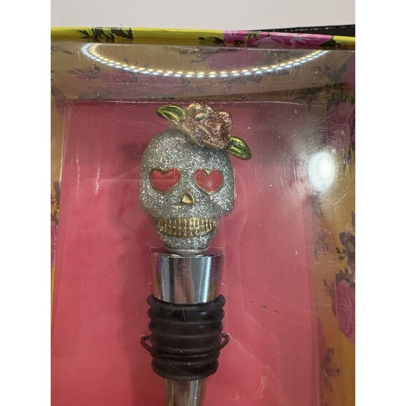 Betsey Johnson Glitter Skull Bottle Stopped NIB Halloween - Picture 5 of 5